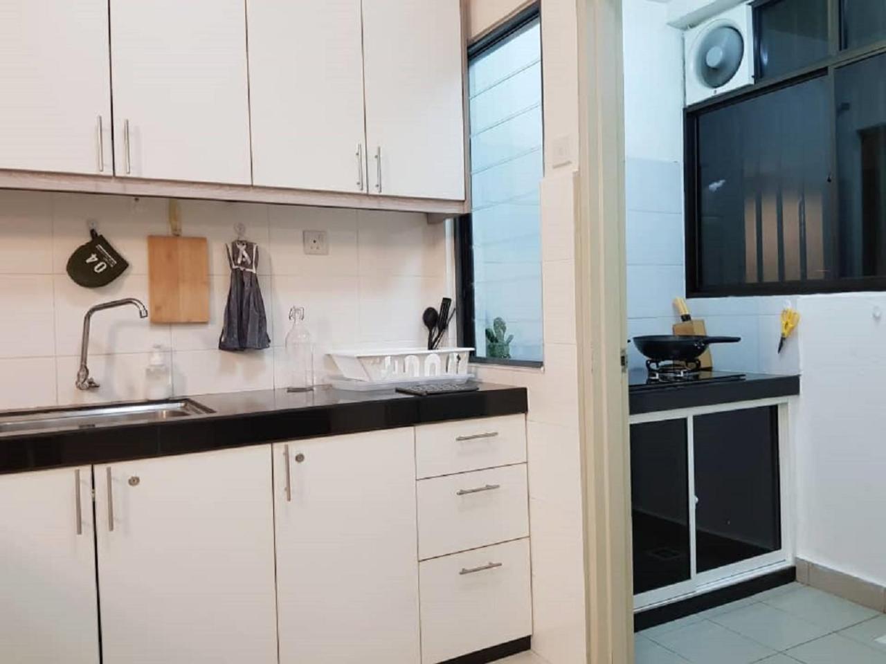 Puchong 8-12 Pax 5Min Lrt Cozy Apartment Ioi Mall Экстерьер фото